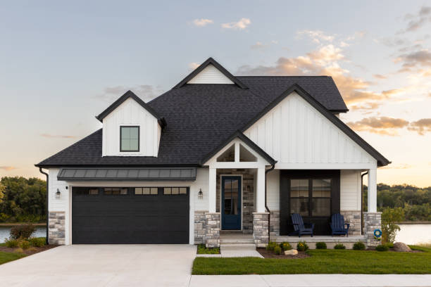 Best Roof Moss and Algae Removal  in Loomis, CA